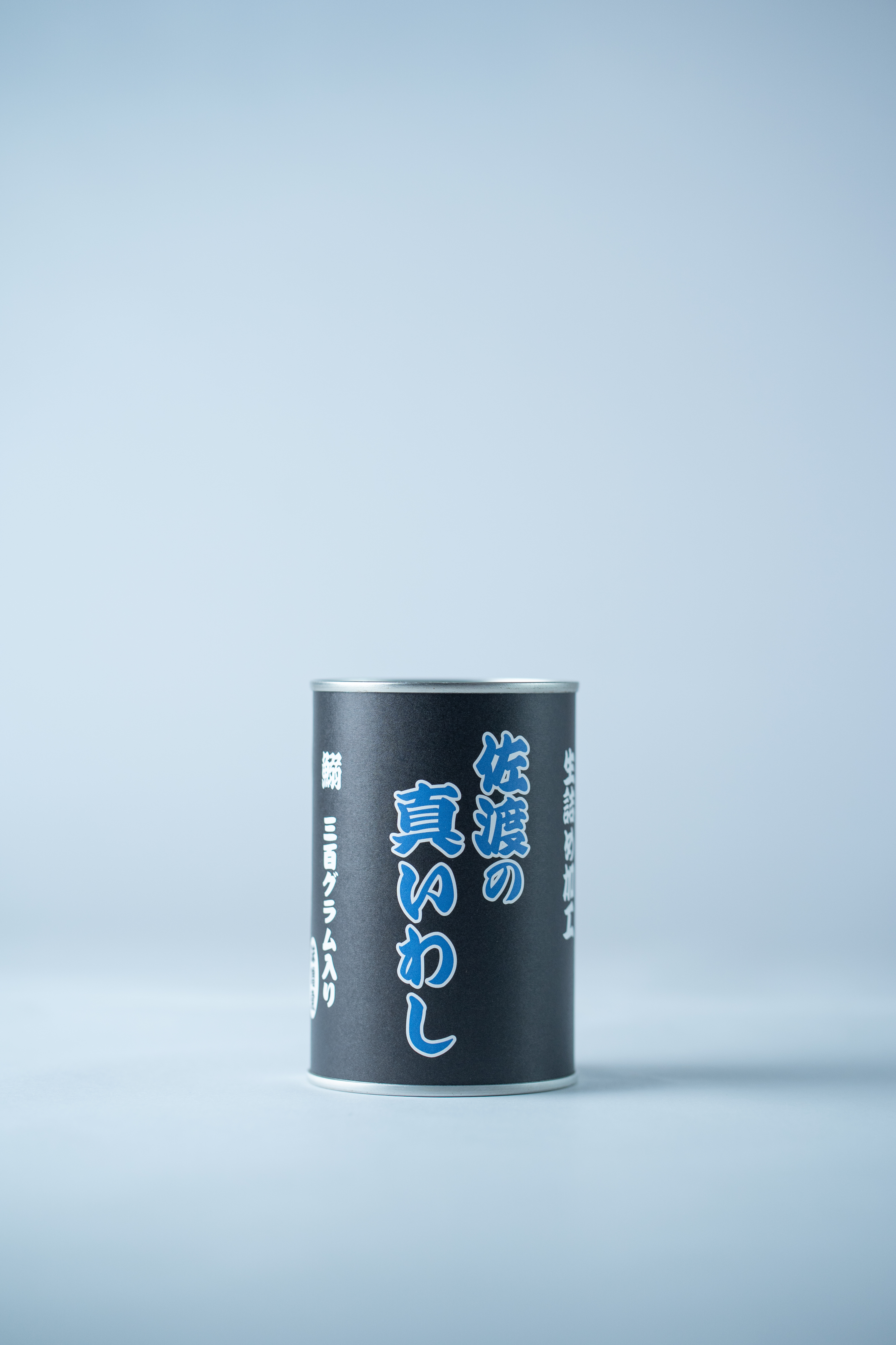 【丸中商店】佐渡の真いわし 味噌煮缶 390g